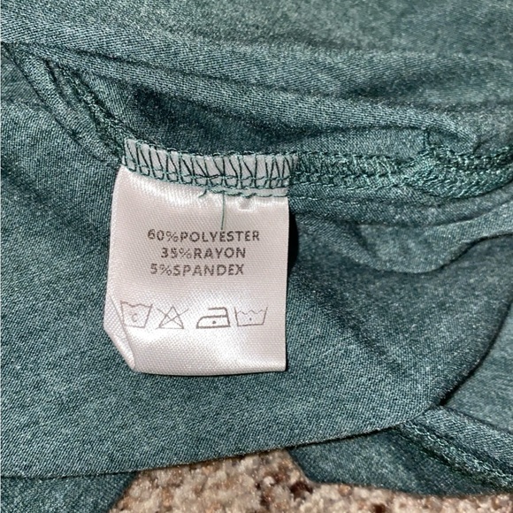 Green Top - Picture 6 of 7